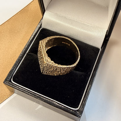 9ct Yellow Gold Bark-Effect Signet Ring