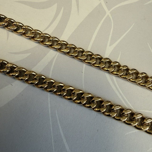 9ct Gold Graduated Albert Chain with T-Bar and Carnelian Fob