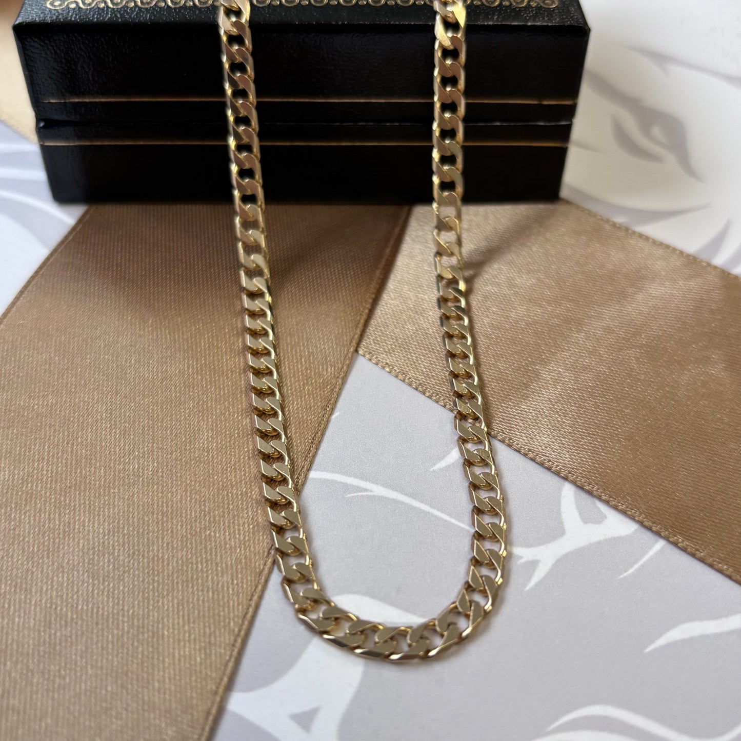 9ct Gold Curb Chain Solid Gold - 24 Inch
