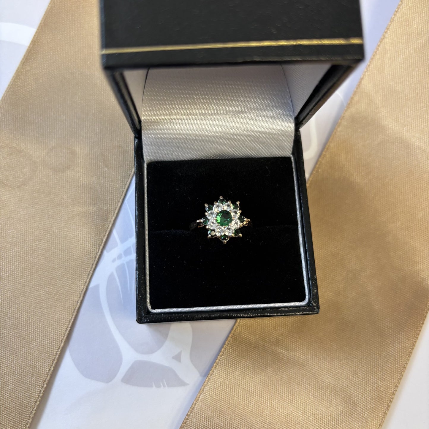 9ct Gold Green Cubic Zirconia Cluster Ring