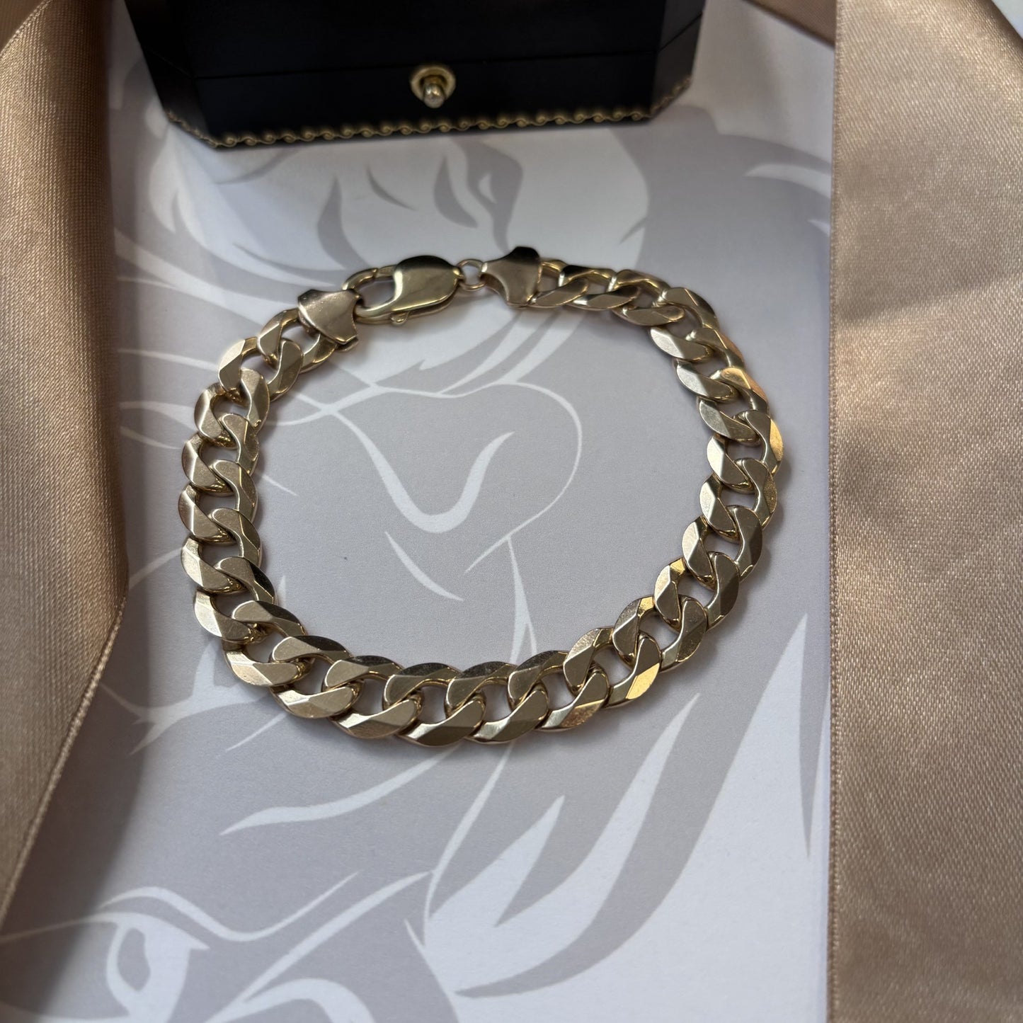 9ct Yellow Gold Heavy Flat Curb Link Bracelet