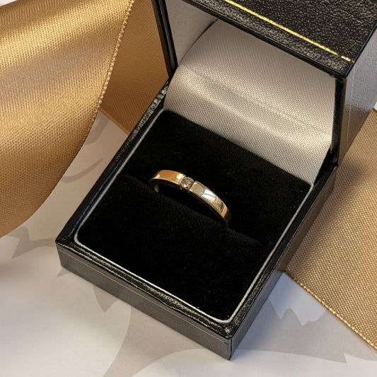 9ct Yellow Gold Diamond Solitaire Band