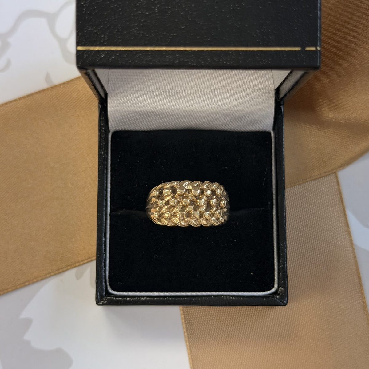 9ct Yellow Gold Textured Cluster Ring