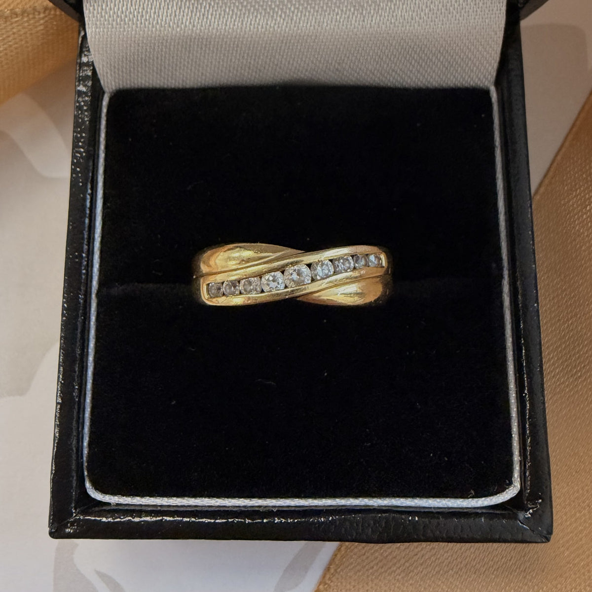 14ct Yellow Gold Diamond Crossover Ring