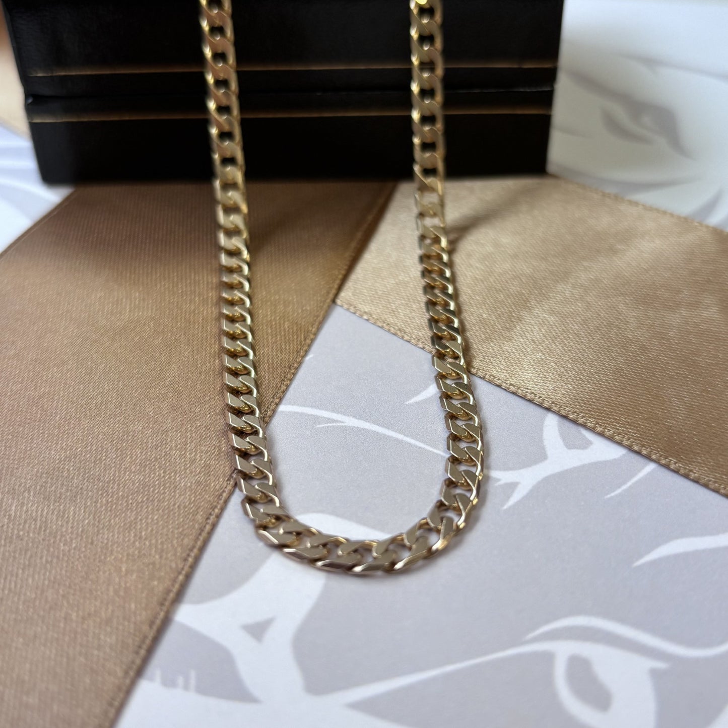 9ct Gold Curb Chain Solid Gold - 24 Inch