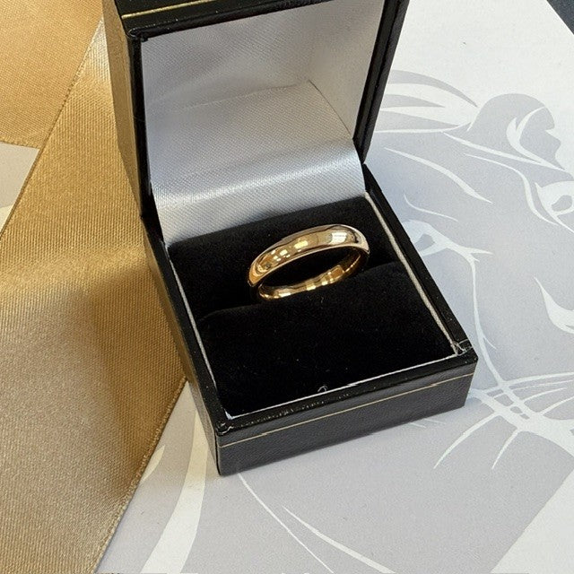 22ct Yellow Gold Wedding Ring 4mm Heavy Court