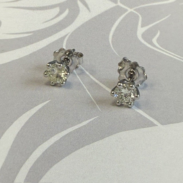 18ct Diamond Stud Earrings 18ct White Gold - Natural Diamond 1.00ct