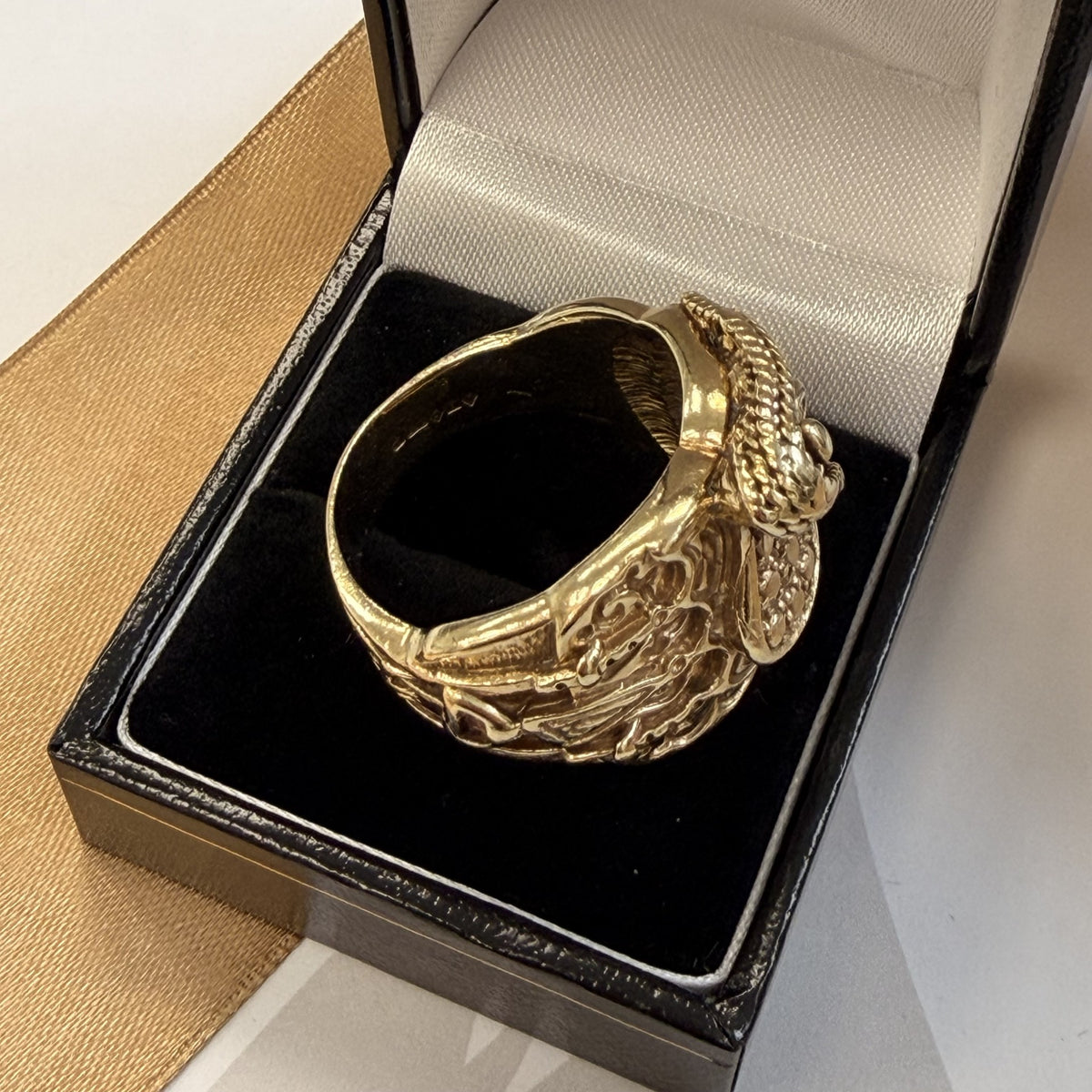 9ct Yellow Gold Ornate Saddle Ring