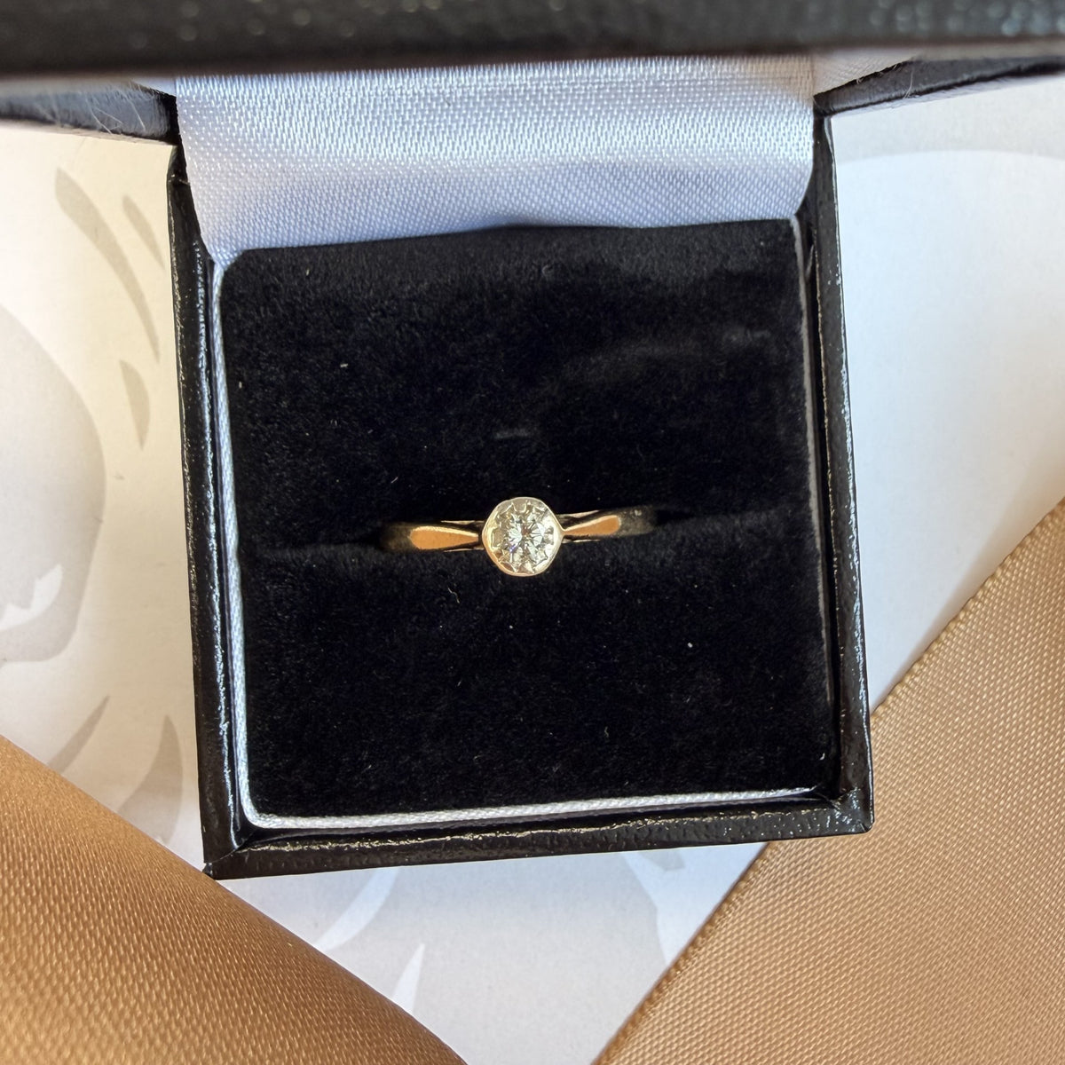 9ct Yellow Gold Diamond Solitaire Ring