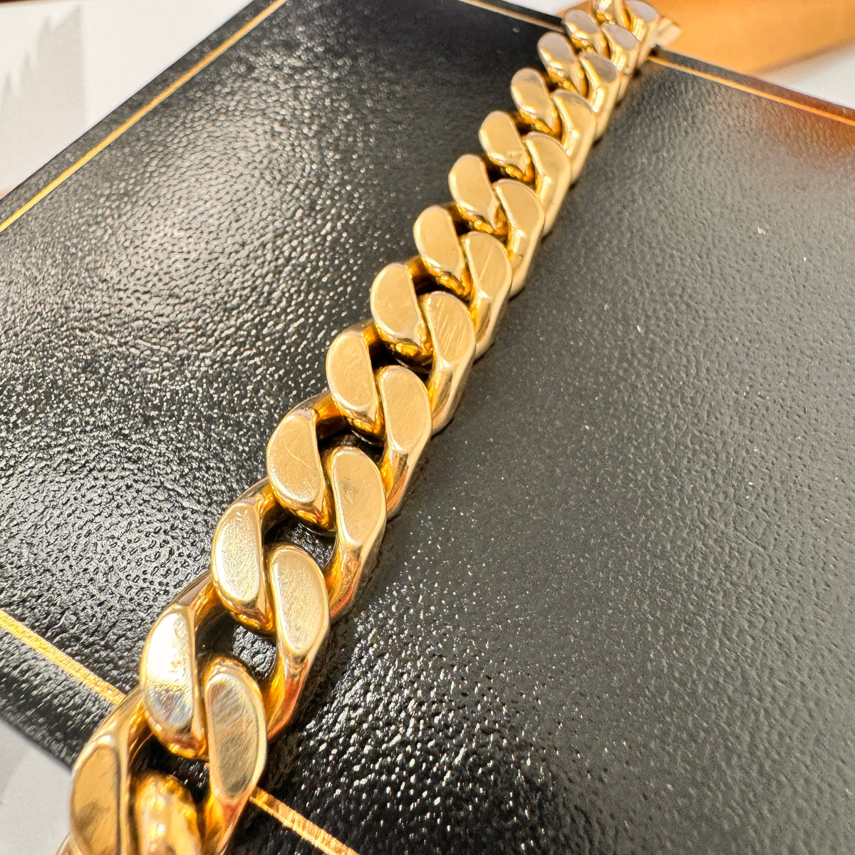 9ct Yellow Gold Curb Bracelet - 8 Inch – view 3