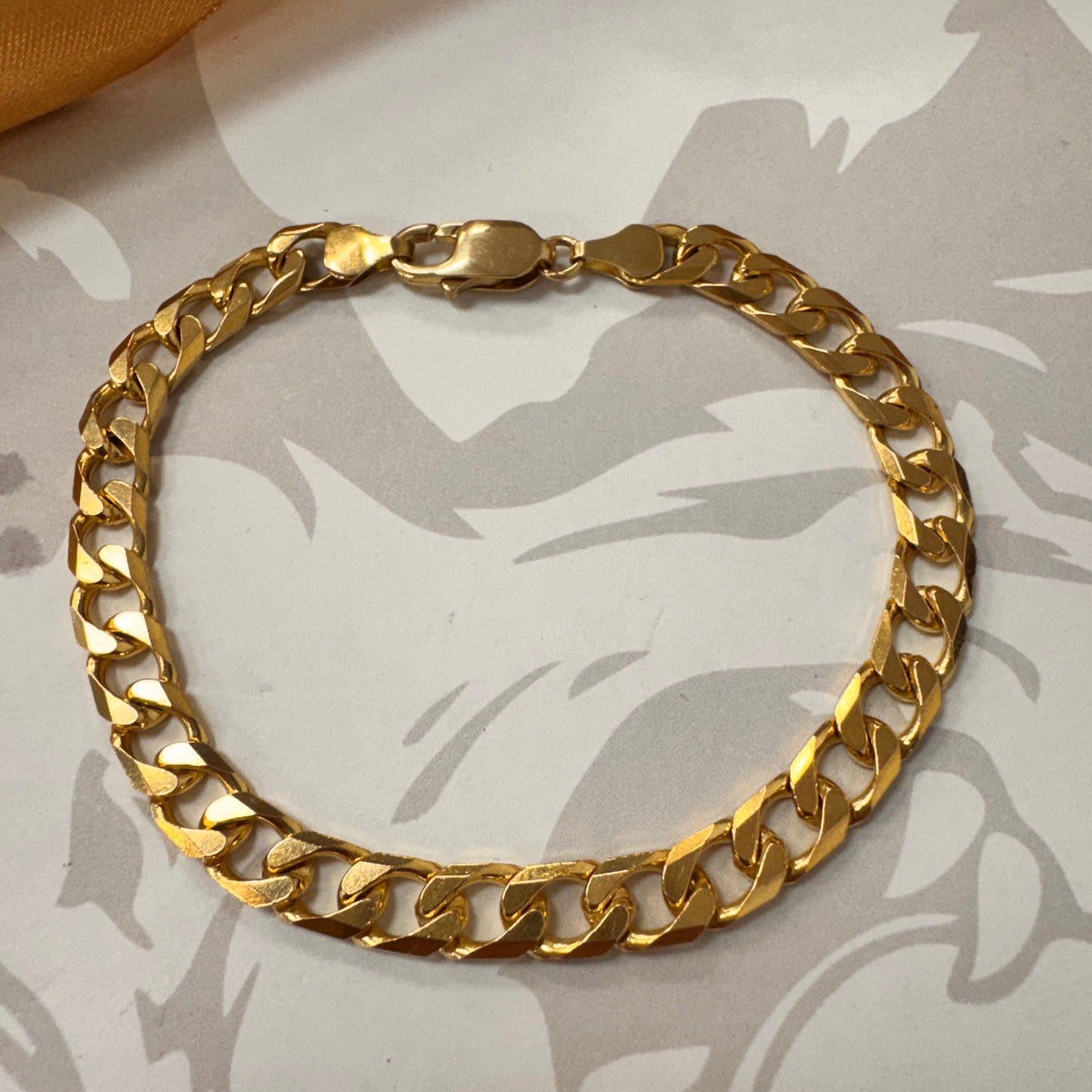 9ct Yellow Gold Curb Bracelet - 8 Inch – view 3