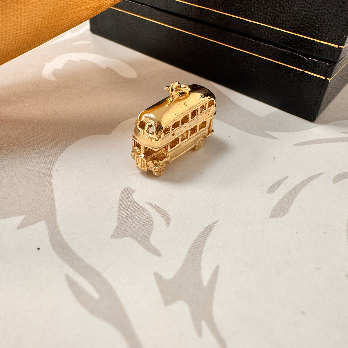 9ct Yellow Gold Double Decker London Bus Bracelet – view 2