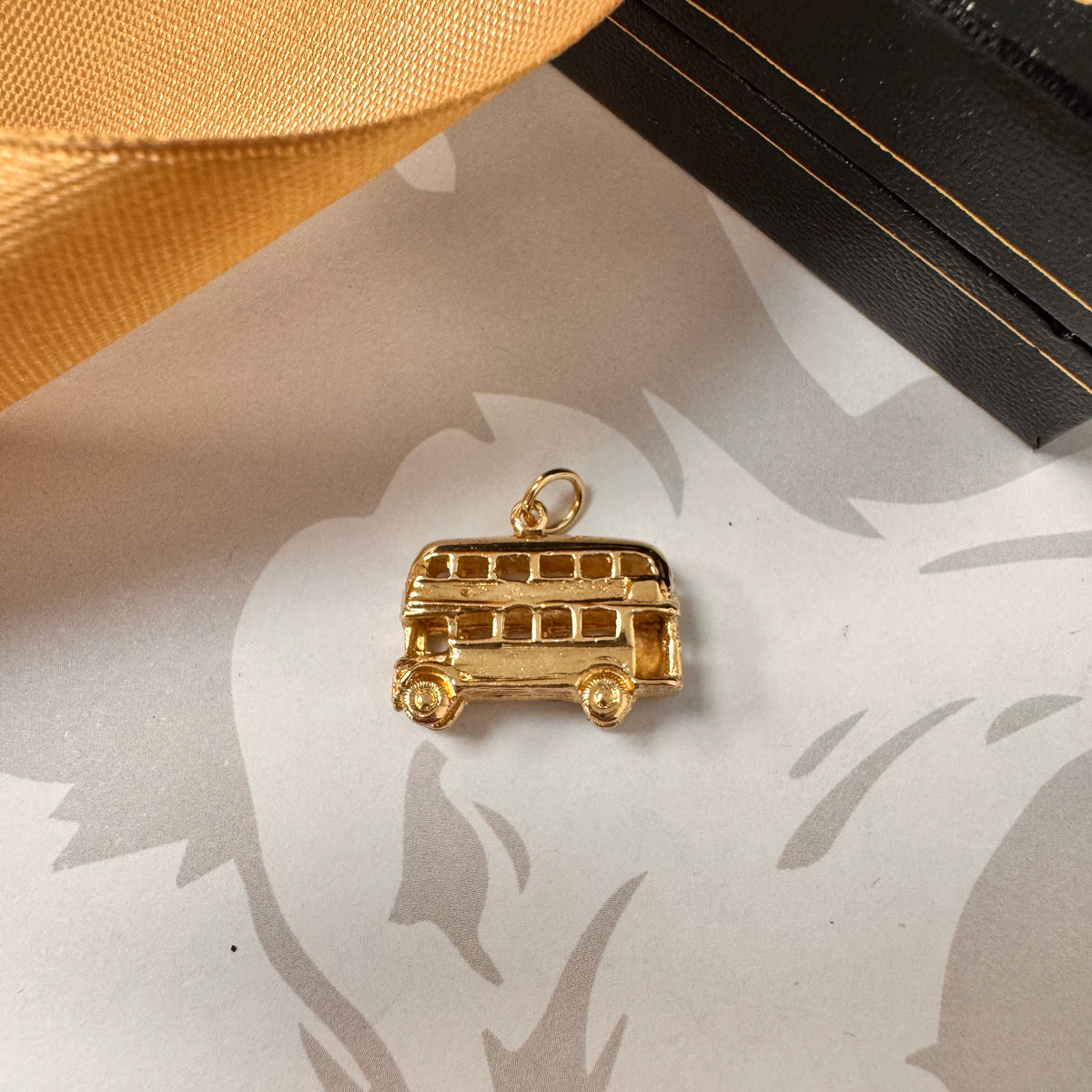 9ct Yellow Gold Double Decker London Bus Bracelet – view 3