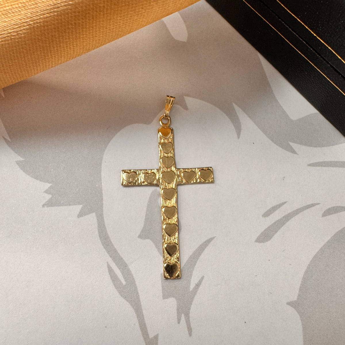 9ct Yellow Gold Heart Pattern Cross Pendant – view 2