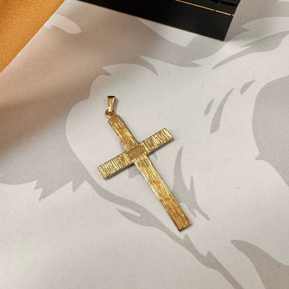 9ct Yellow Gold Heart Pattern Cross Pendant – view 4