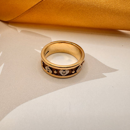 9ct Yellow Gold Heart Pattern Dress Ring – view 3