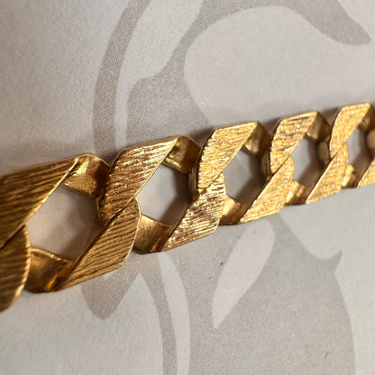 9ct Yellow Gold Hollow Curb Patterned Bracelet - 9 Inch – view 4