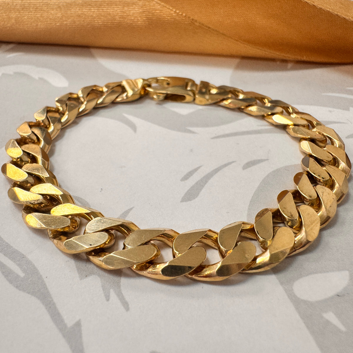 9ct Yellow Gold Solid Curb Bracelet - 7.5 Inch