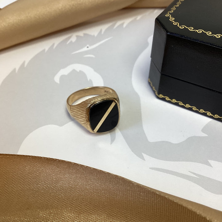 9ct Yellow Gold Onyx Signet Ring