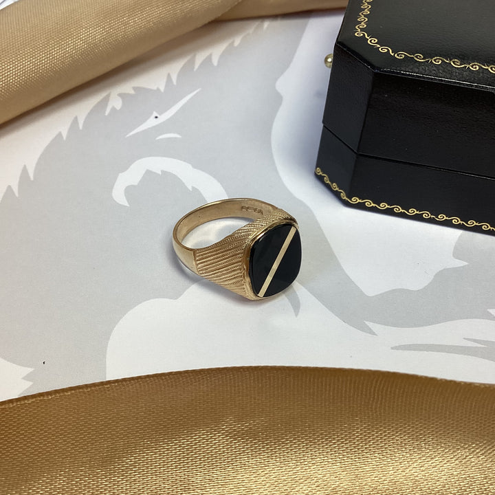 9ct Yellow Gold Onyx Signet Ring