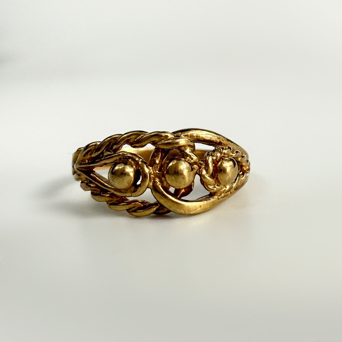 9ct Yellow Gold Rope and Bead Detail Ring