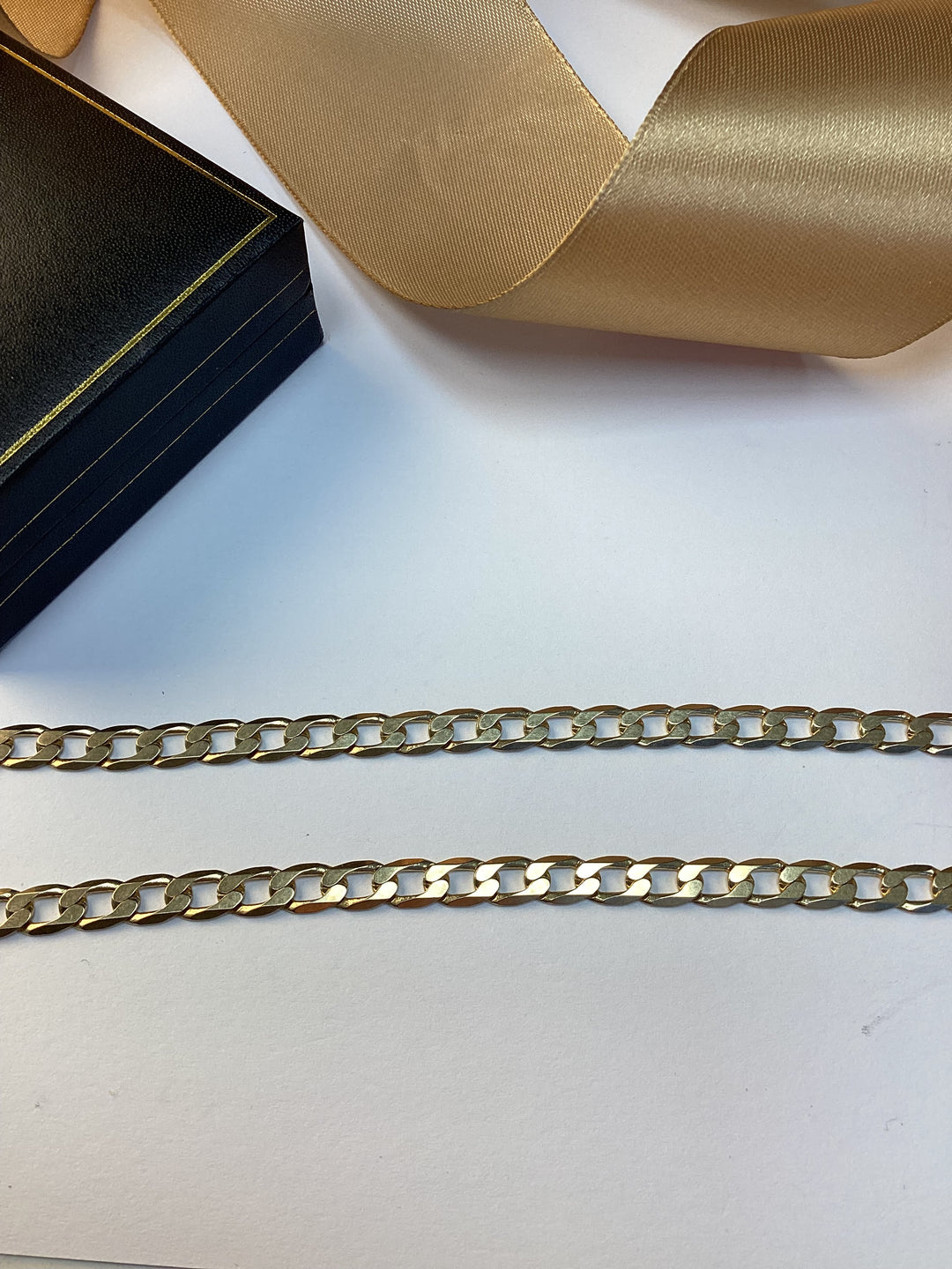 9ct Yellow Gold Curb Chain - 20 Inch