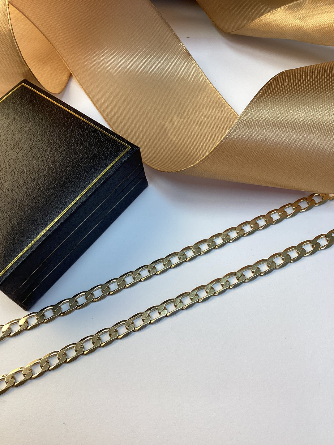 9ct Yellow Gold Curb Chain - 20 Inch