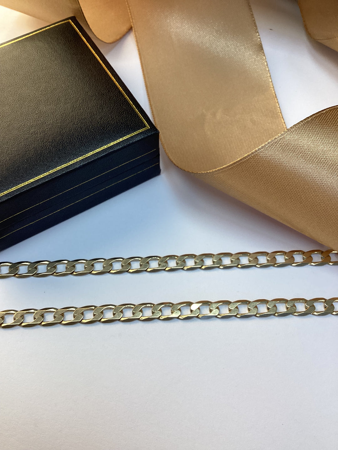 9ct Yellow Gold Curb Chain - 20 Inch