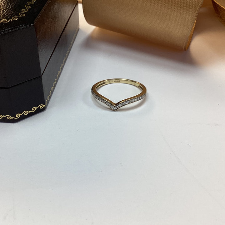 9ct Yellow Gold Wishbone Diamond Ring