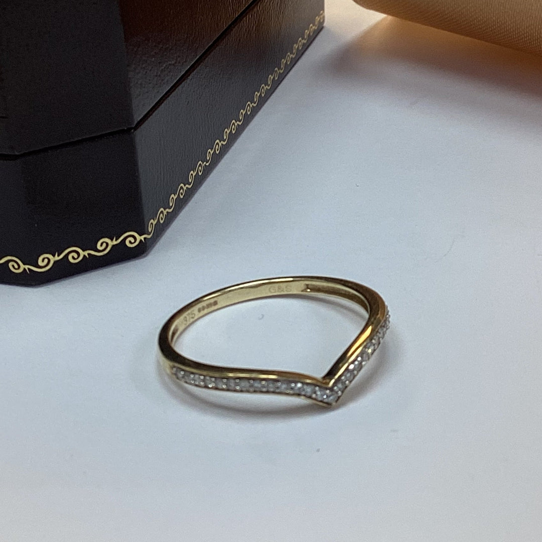 9ct Yellow Gold Wishbone Diamond Ring