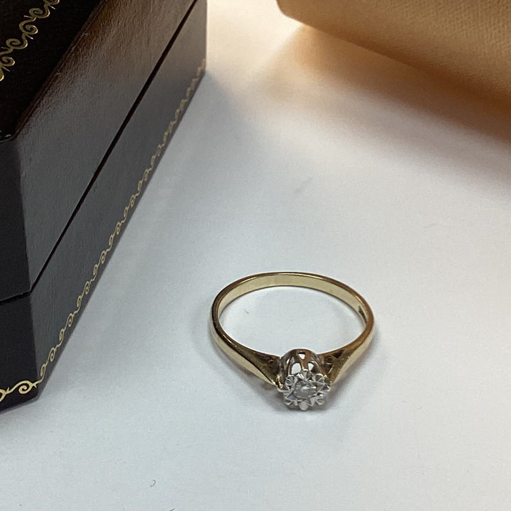 9ct Yellow Gold Diamond Solitaire Ring