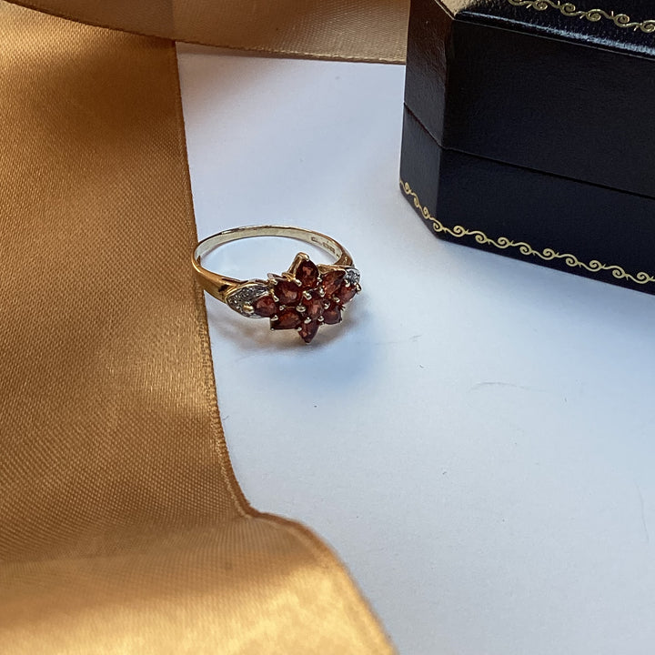 9ct Yellow Gold Garnet Cluster Dress Ring