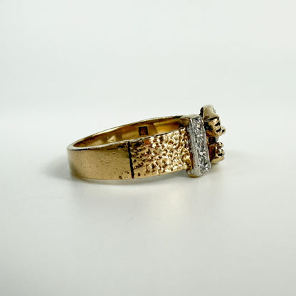 9ct Yellow Gold Vintage Buckle Detail