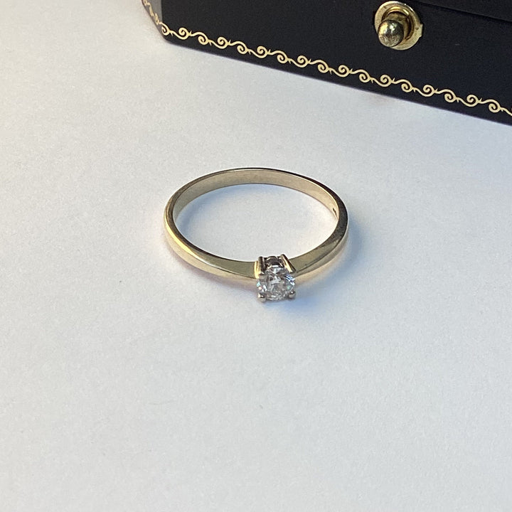 9ct Yellow Gold Diamond Solitaire Engagement Ring