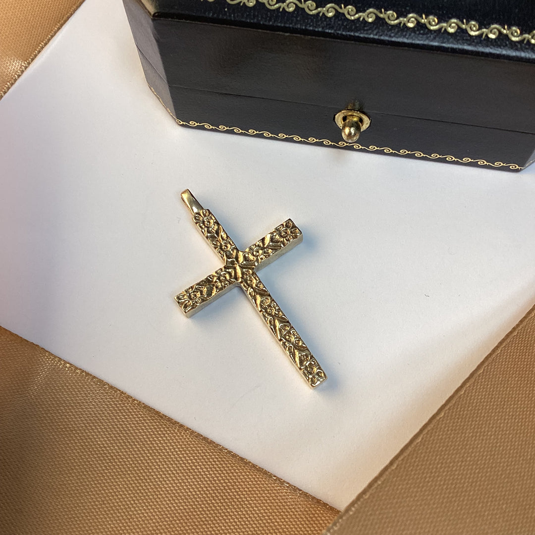 9ct Yellow Gold Patterned Cross Pendant