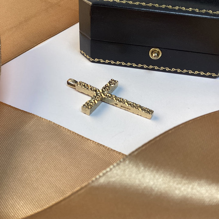 9ct Yellow Gold Patterned Cross Pendant