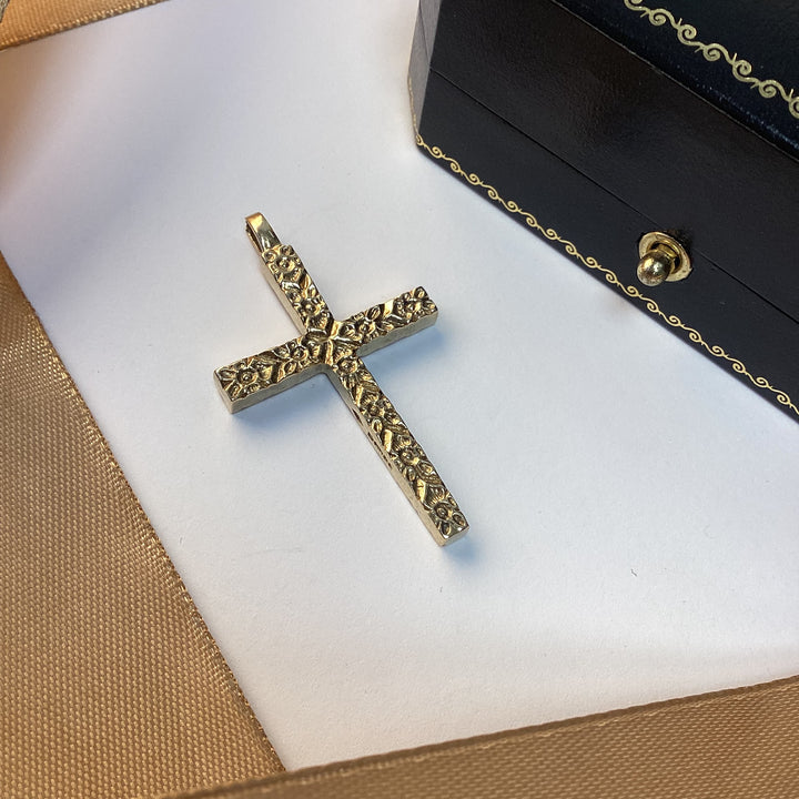 9ct Yellow Gold Patterned Cross Pendant