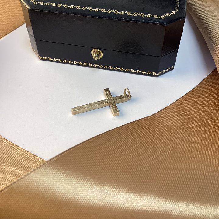 9ct Yellow Gold Patterned Cross Pendant