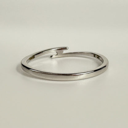 9ct White Gold Twist Diamond Ring