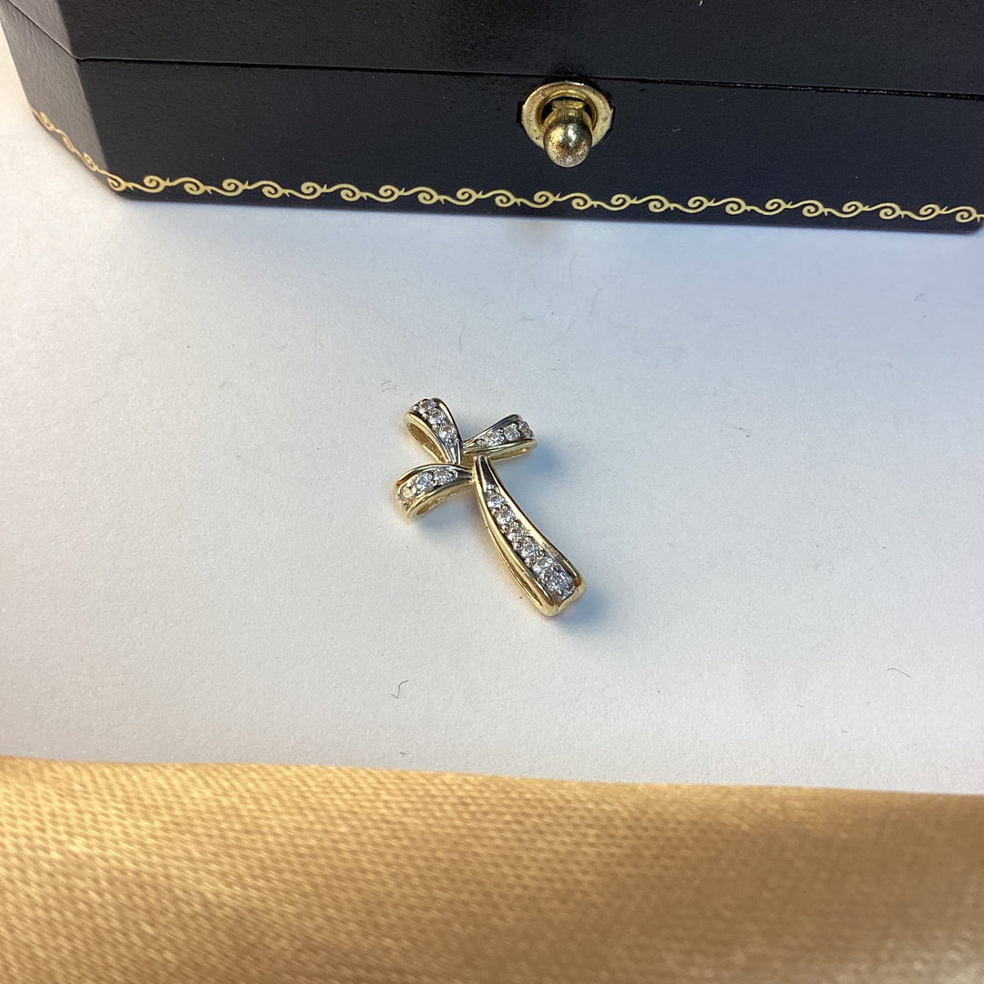 9ct Yellow Gold Diamond Cross Pendant