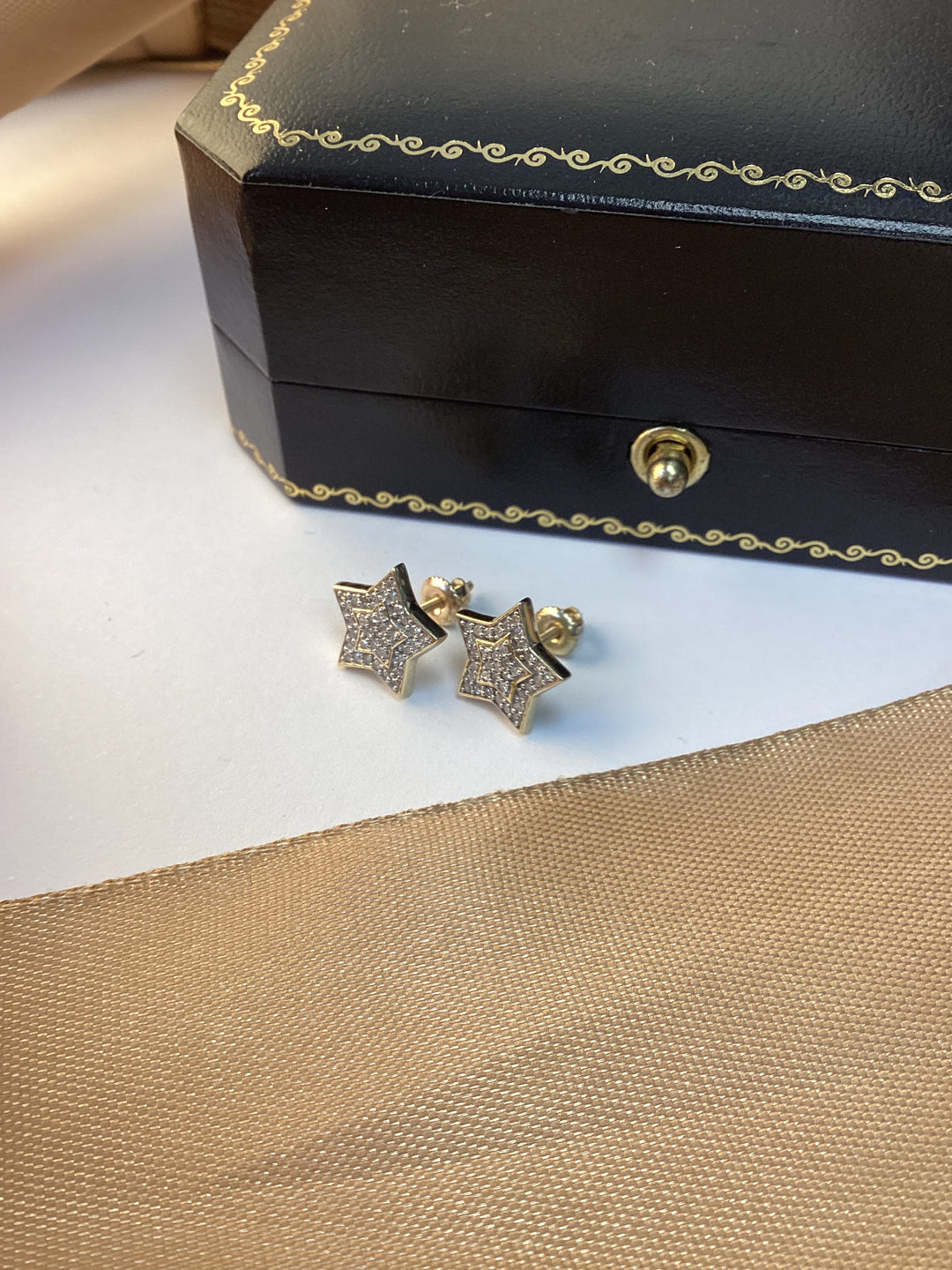 9ct Yellow Gold Diamond Star Stud Earrings