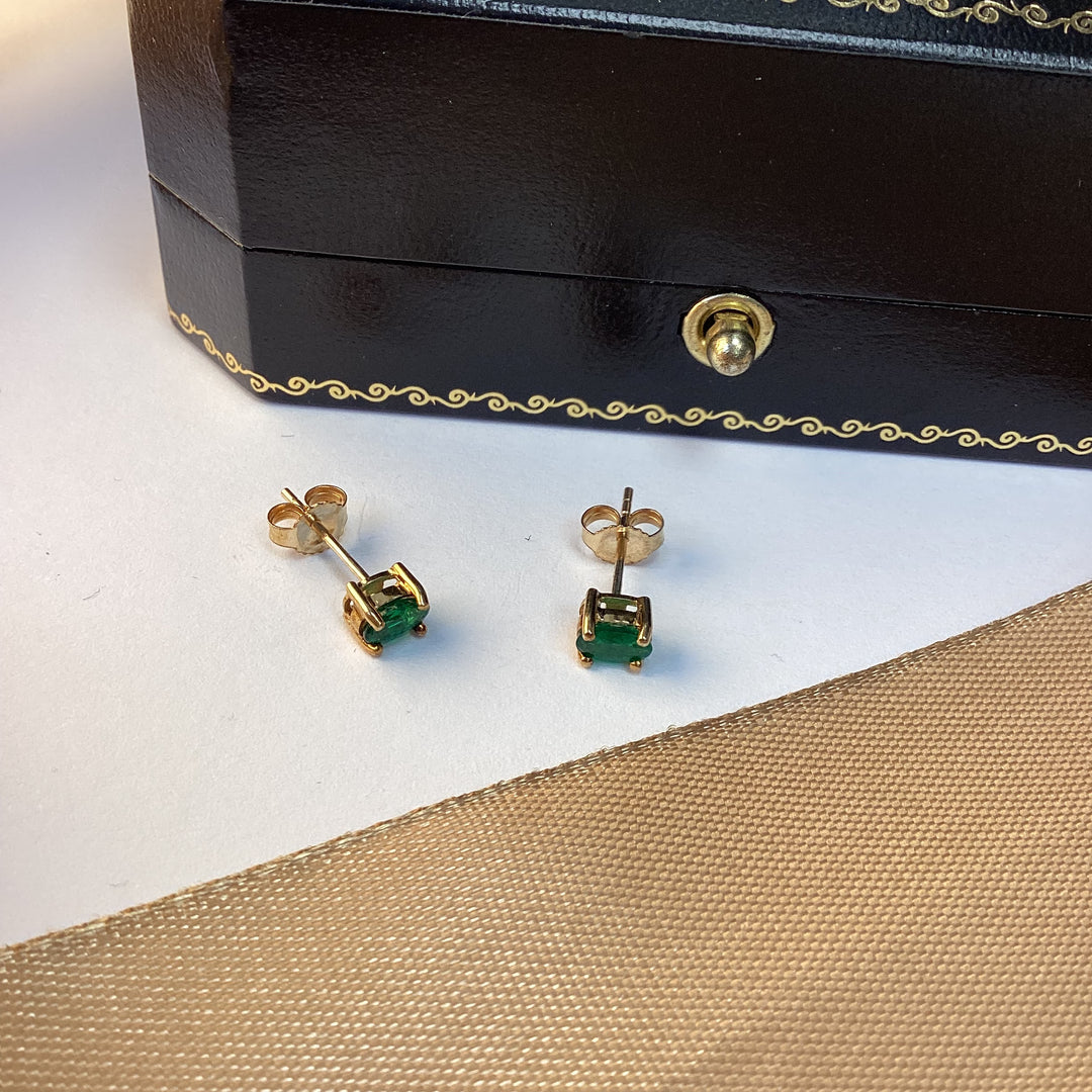 9ct Yellow Gold Emerald Stud Earrings