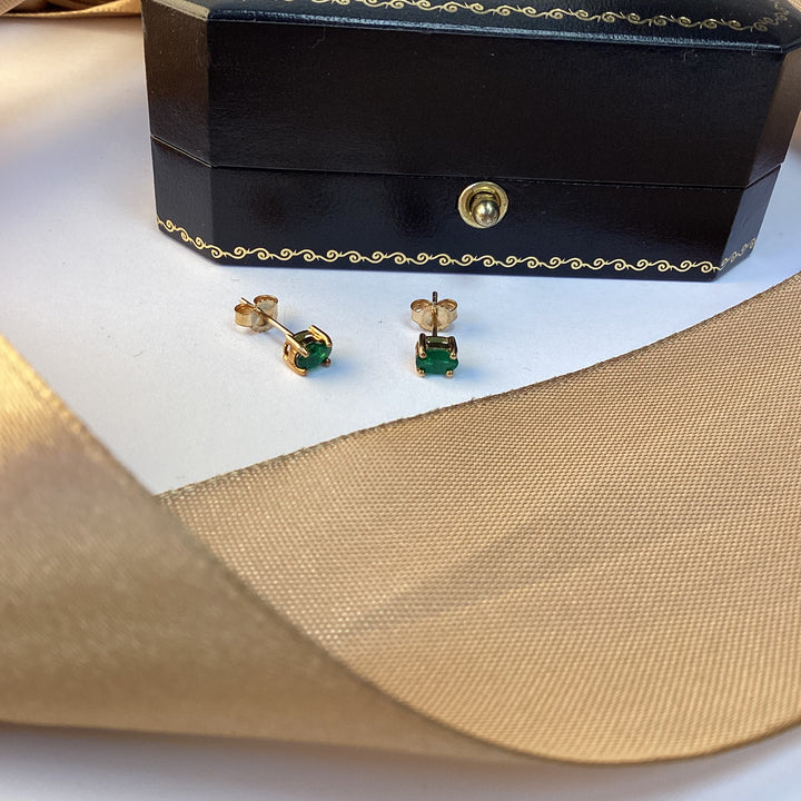 9ct Yellow Gold Emerald Stud Earrings