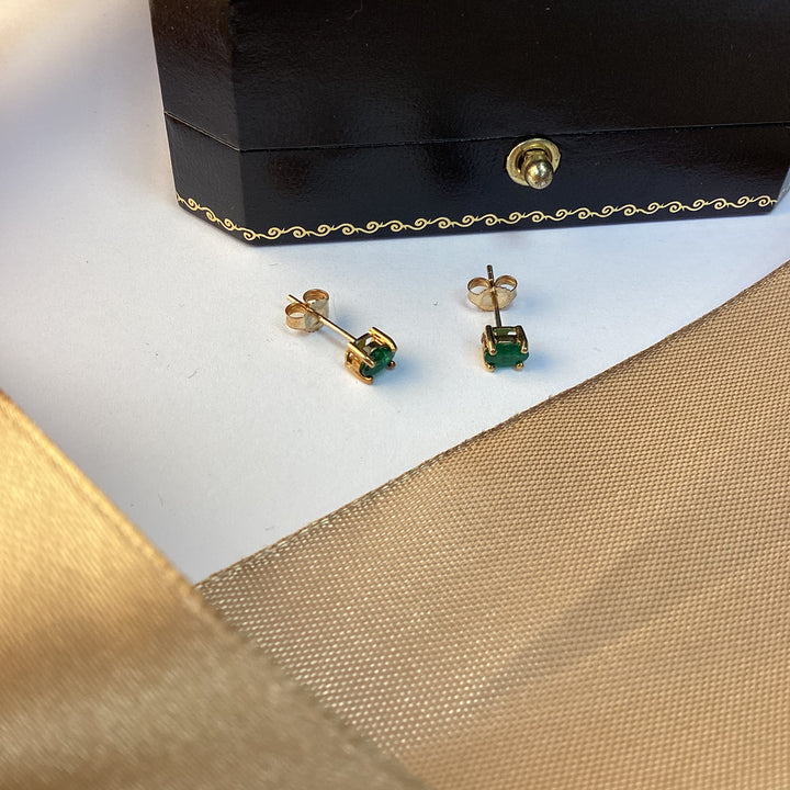 9ct Yellow Gold Emerald Stud Earrings