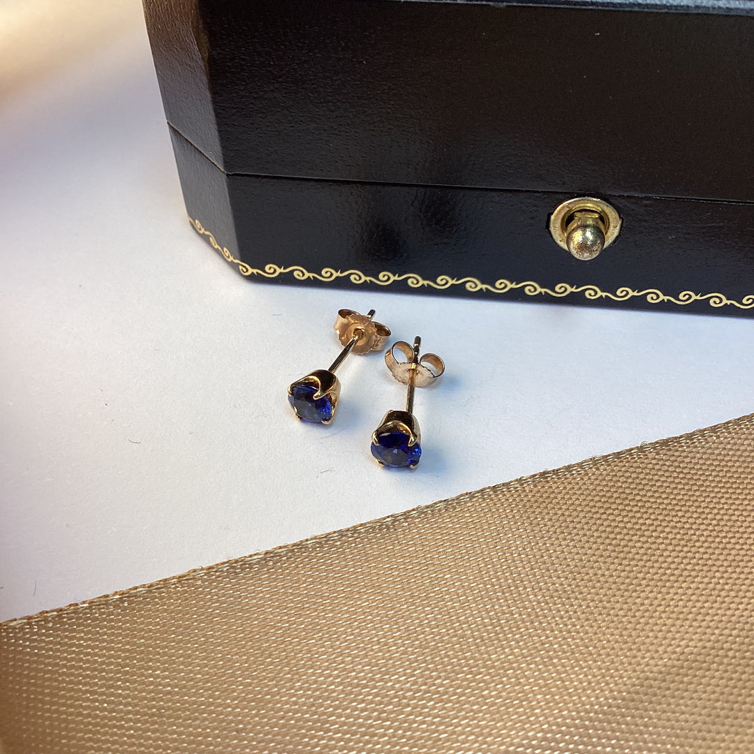 9ct Yellow Gold Sapphire Stud Earrings