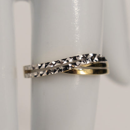 9ct Yellow Gold Crossover Band with Textured finish