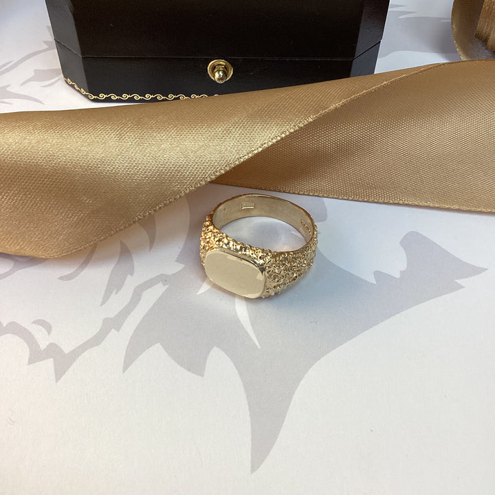 9ct Yellow Gold Signet Ring