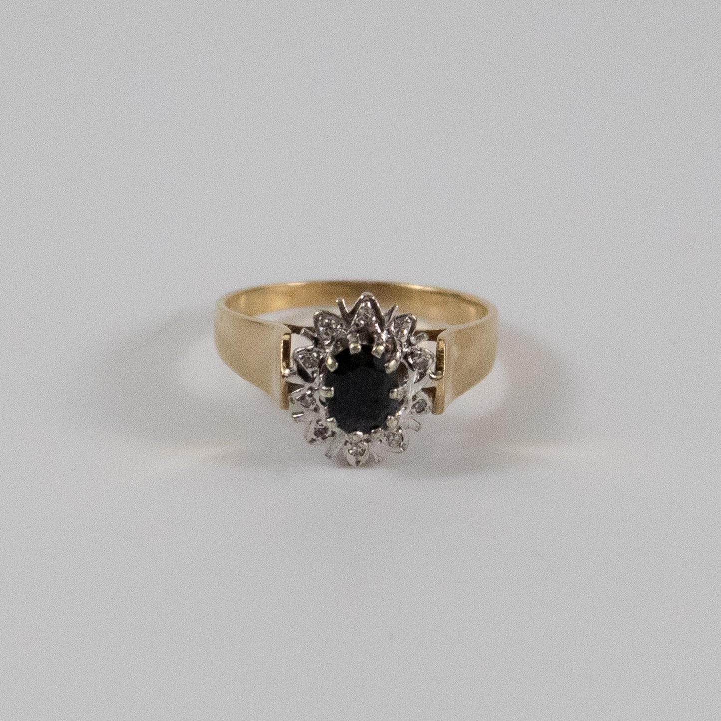 9ct Yellow Gold Sapphire & Diamond Cluster Ring