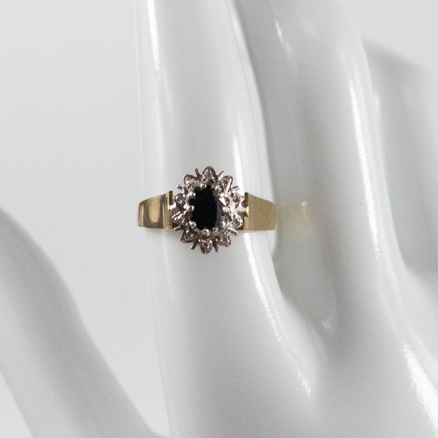 9ct Yellow Gold Sapphire & Diamond Cluster Ring