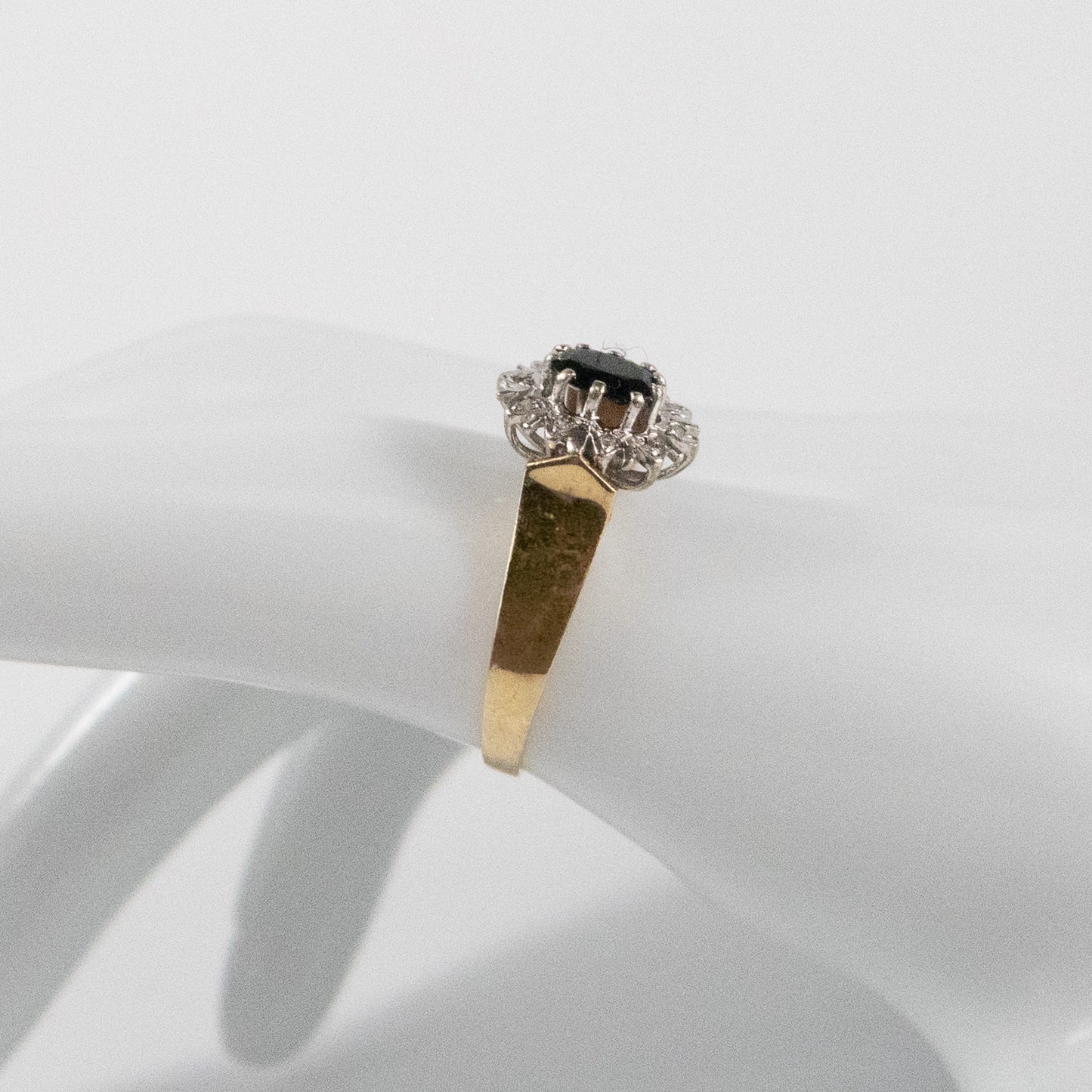 9ct Yellow Gold Sapphire & Diamond Cluster Ring